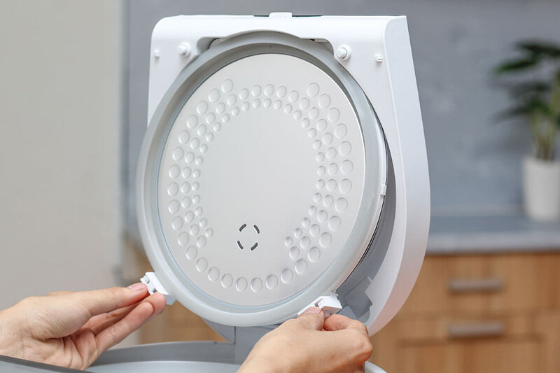 Nồi cơm điện tử 1.8 lít Electrolux ERC7603W Nồi cơm điện tử 1.8 lít Electrolux ERC7603W
