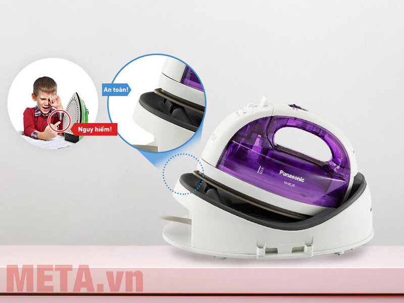 Bàn là hơi nước không dây Panasonic PABU-NI-WL30VRA