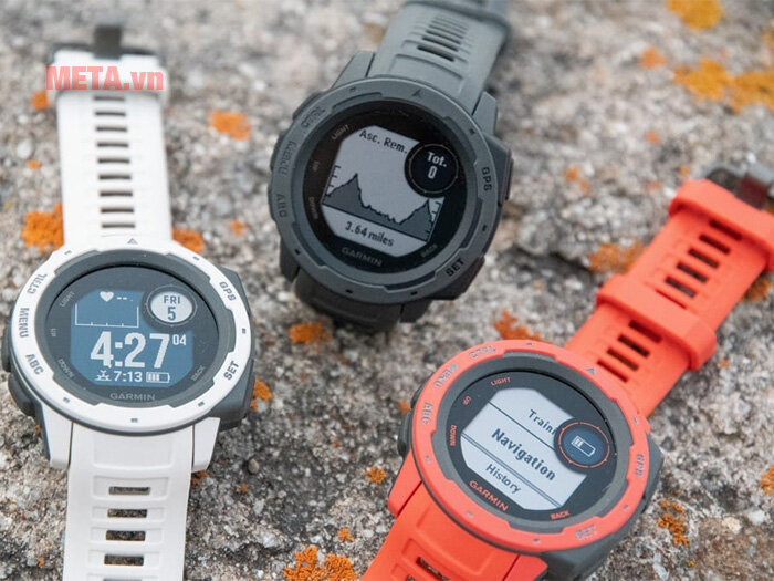 Đồng hồ thông minh theo dõi hoạt động Garmin Instinct
