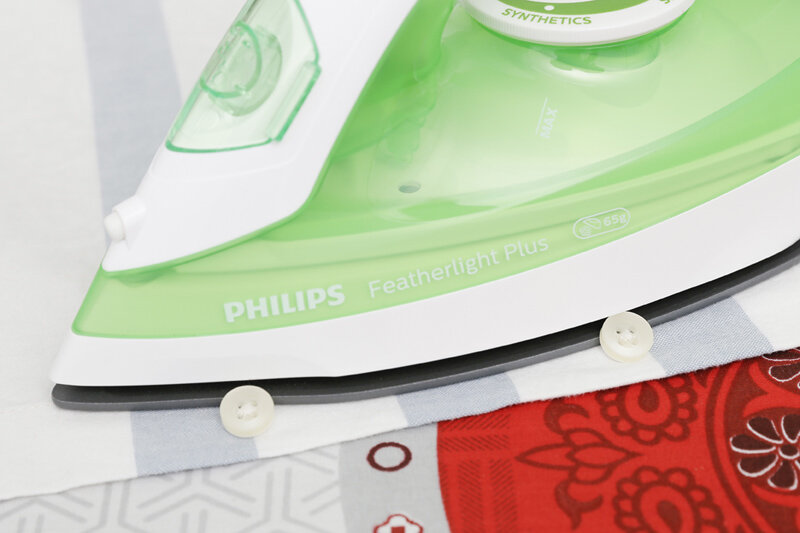 Bàn ủi hơi nước Philips GC1426/79 (Xanh lá) Bàn ủi hơi nước Philips GC1426/79 (Xanh lá)