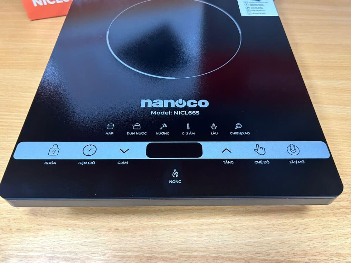 Bếp hồng ngoại Nanoco NICL665 sử dụng bảng điều khiển cảm ứng siêu nhạy