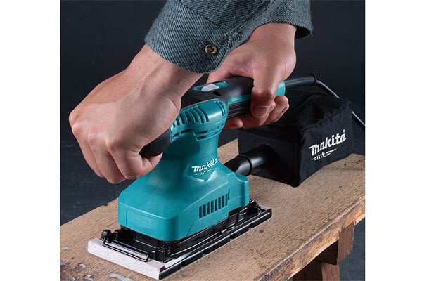 Máy chà nhám rung Makita M9203B Máy chà nhám rung Makita M9203B