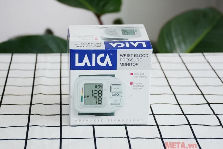 Máy đo huyết áp cổ tay Laica BM1004