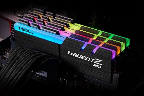 RAM Desktop G.Skill Trident Z RGB 16GB DDR4-3600MHz (F4-3600C18S-16GTZR)