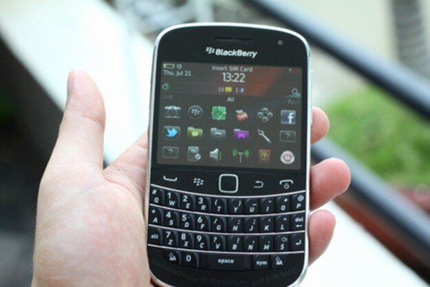 Điện thoại BlackBerry Bold Touch 9900
