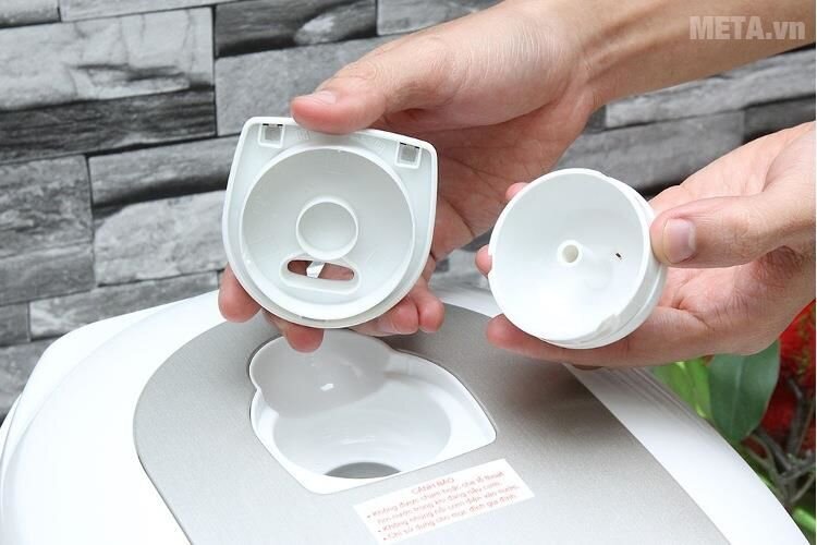 Nồi cơm điện tử 1,8 lít Toshiba RC18NMF (WT)