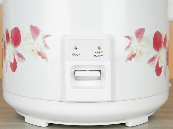 nồi cơm điện Panasonic 1,8 lít SR MVN18FRAX điều khiển thông qua nút gạt