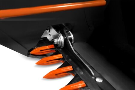 Máy gặt đập liên hợp Kubota DC70 (DC-70) Việt Nam