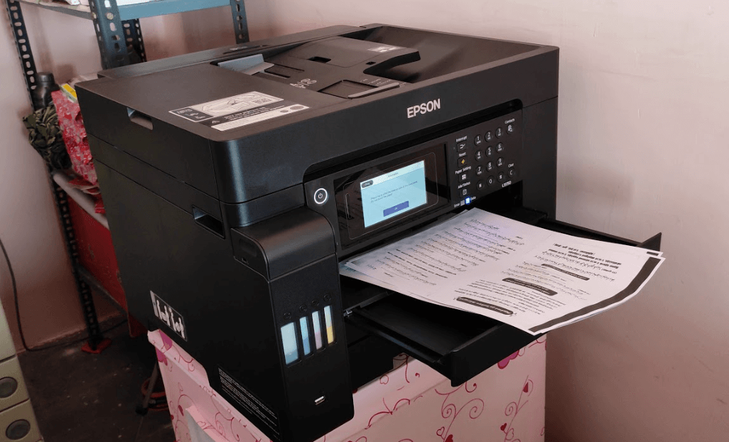 Máy in màu Epson Ecotank L15150 cung cấp nhiều chức năng bao gồm copy, gửi fax, in và scan tài liệu