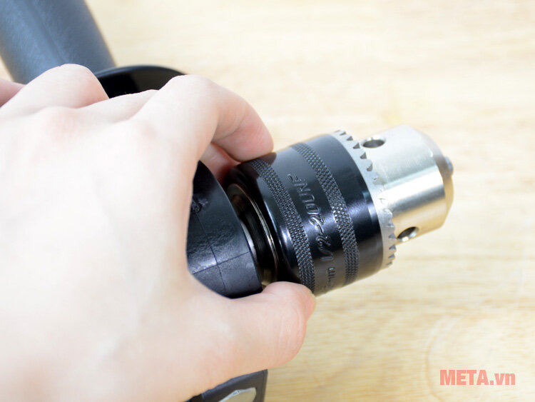 Máy khoan 16mm Makita HP1630