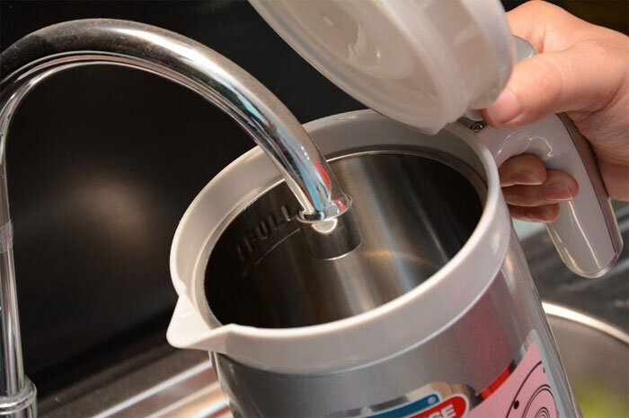 Bình thủy điện siêu tốc Sunhouse SH1213 1,3 lít