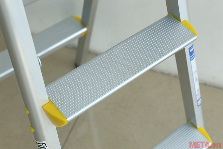 Thang nhôm gấp chữ A Nikawa NKD-04