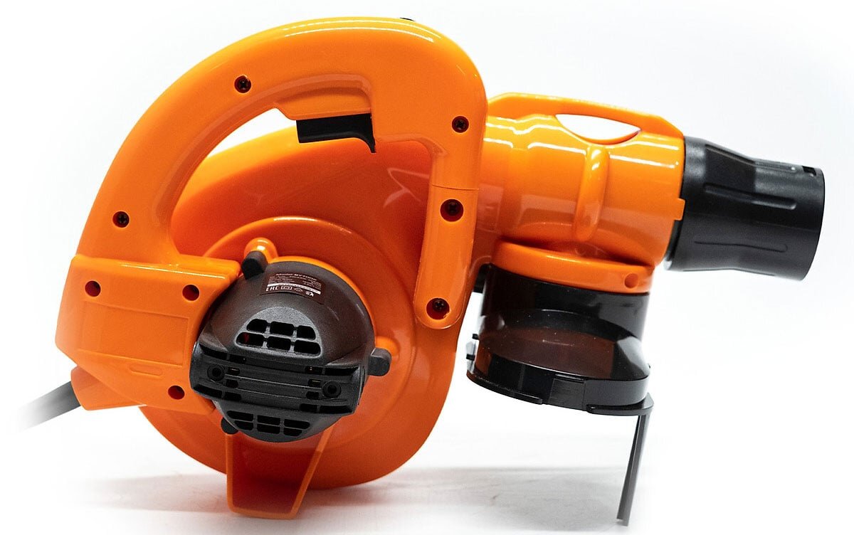 Thân máy nhỏ gọn, chắc chắn Benyu BY7002