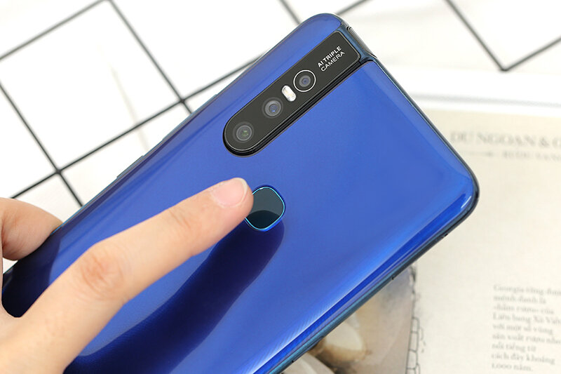 Điện thoại Vivo V15 - 6GB RAM, 128GB, 6.53 inch