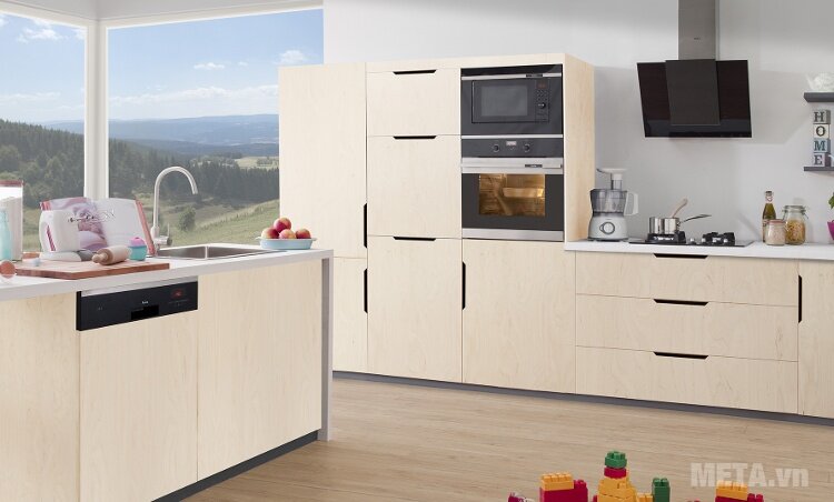 Lò vi sóng Amica AMG20BF