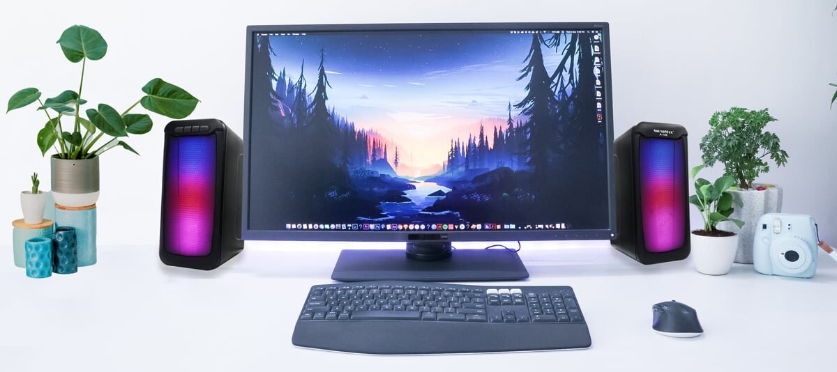Loa vi tính soundMax A180 sở hữu thiết kế ấn tượng, mặt trước có đèn LED đẹp mắt