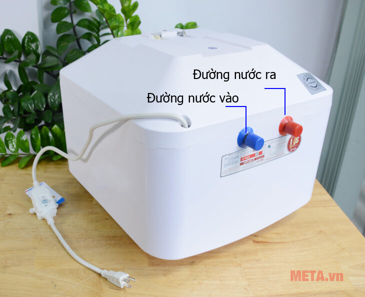 Bình nóng lạnh Rossi Amore RA-30SQ 30 lít Bình nóng lạnh Rossi Amore RA-30SQ 30 lít