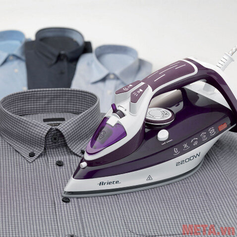 Bàn ủi hơi nước Ariete MOD 6243 Bàn ủi hơi nước Ariete MOD 6243