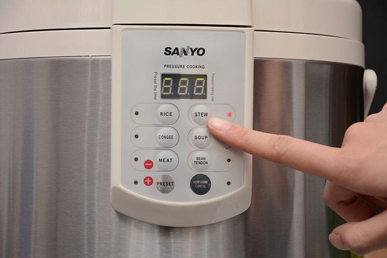 Nồi áp suất điện Sanyo ECJ-DY509MPA 5 lít Nồi áp suất điện Sanyo ECJ-DY509MPA 5 lít