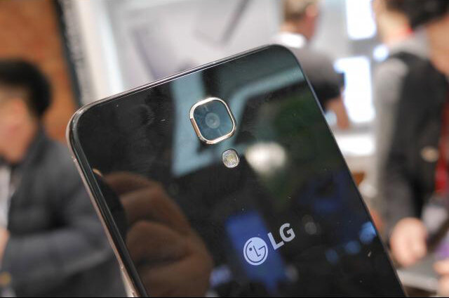 Điện thoại LG X Screen Điện thoại LG X Screen