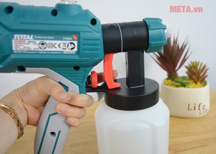 Máy phun sơn Total TT3506