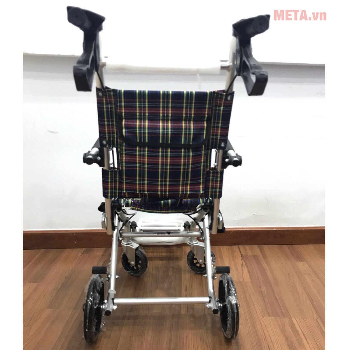 Xe lăn nhôm xách tay du lịch Lucass X-11 Xe lăn nhôm xách tay du lịch Lucass X-11
