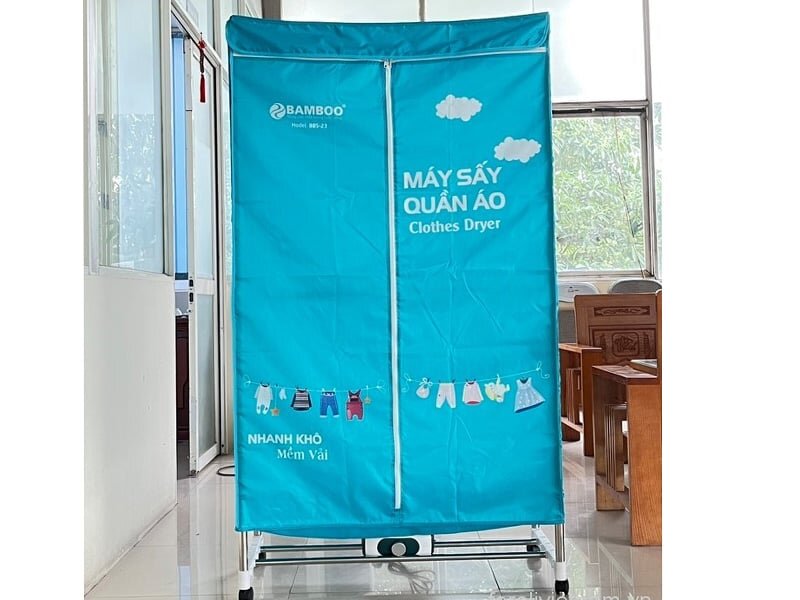 Tủ có thiết kế đơn giản, dễ sử dụng