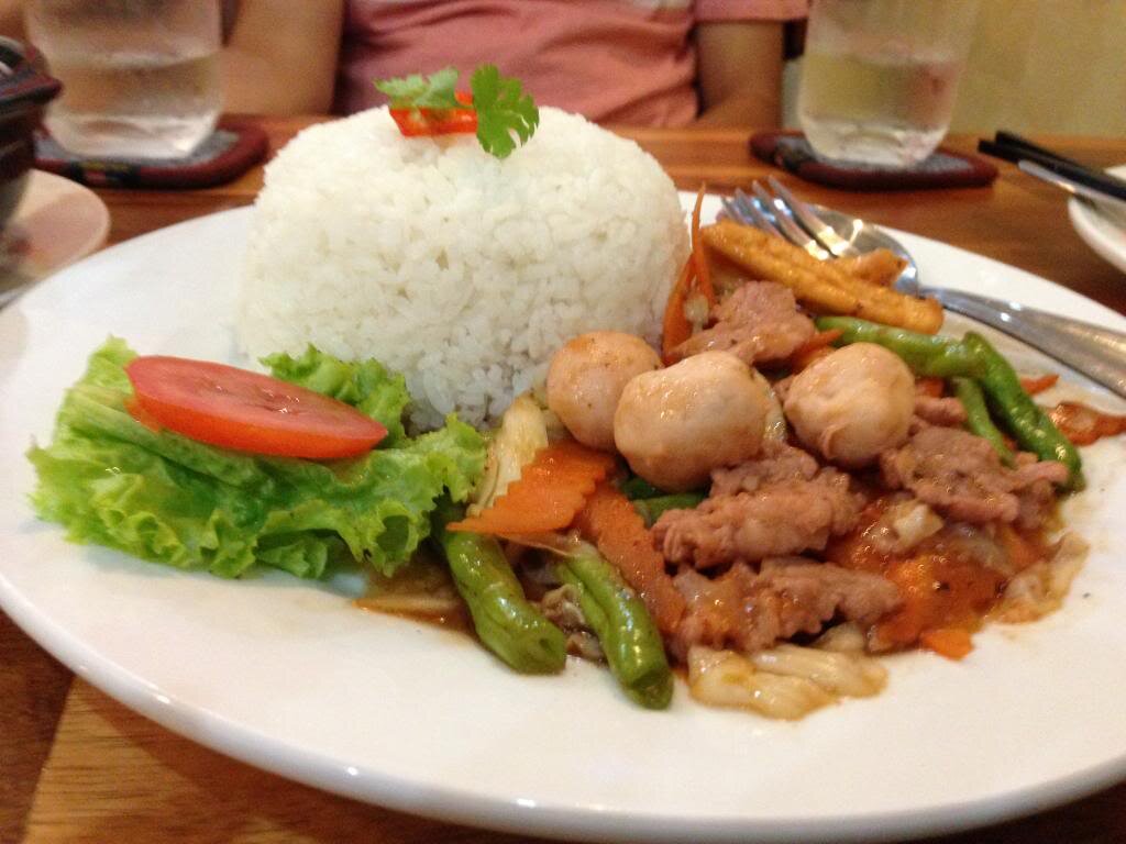 Nồi cơm điện 1,8L Sunhouse SHD8602