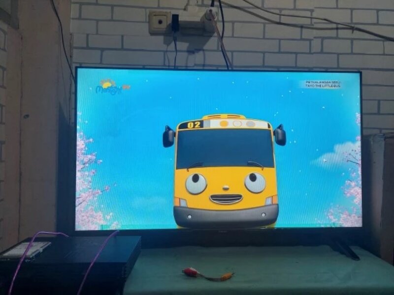 Tivi Coocaa 40 inch 40Z72