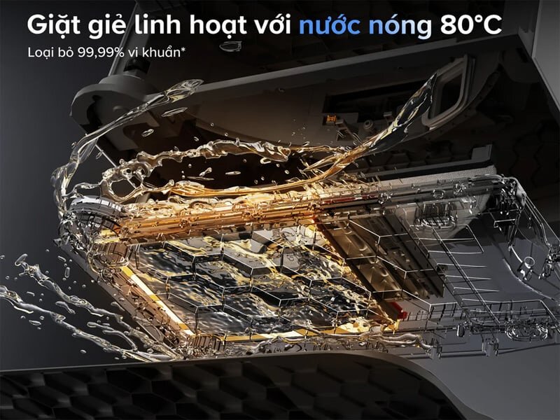 Roborock Saros 10 hỗ trợ giặt giẻ bằng nước nóng