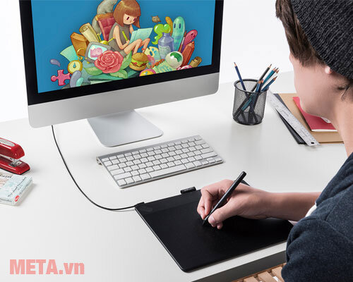 Bảng vẽ máy tính điện tử Intuos ART Medium CTH-690/K0-CX (CTH-690/B0-CX)