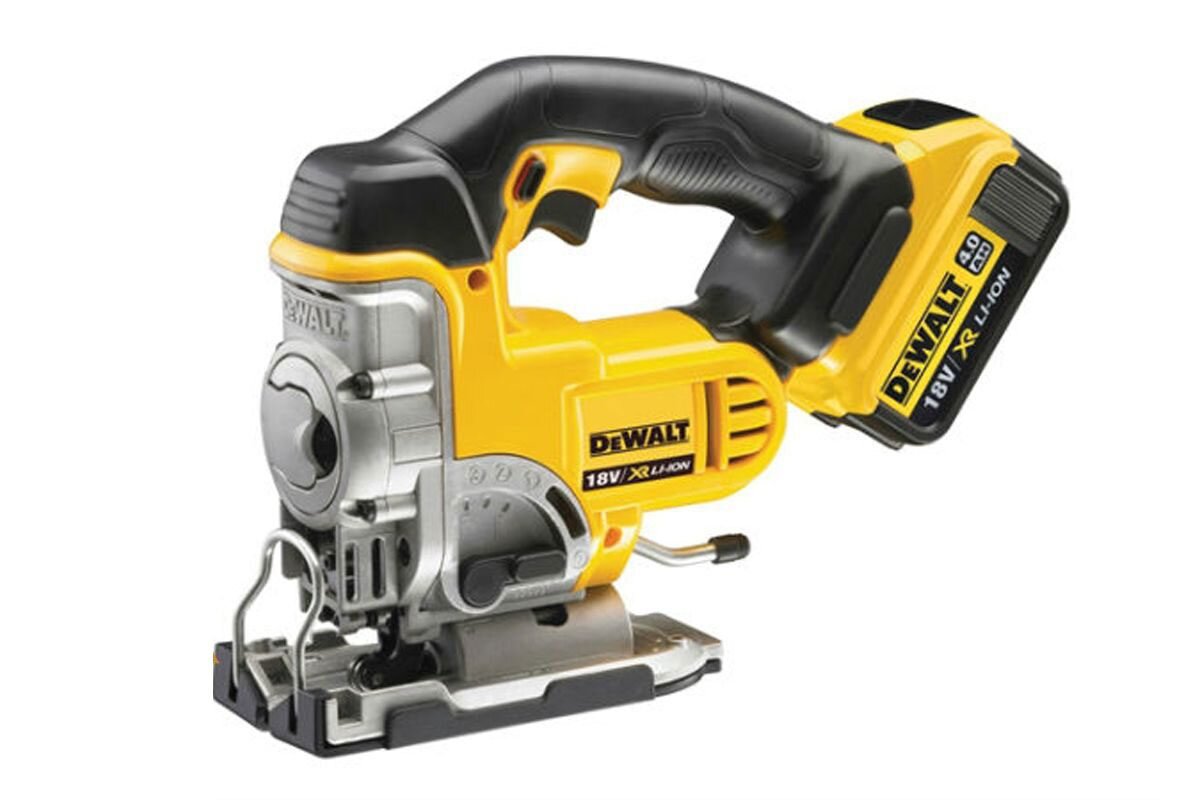 Máy cưa pin 18V Dewalt DCS331D2