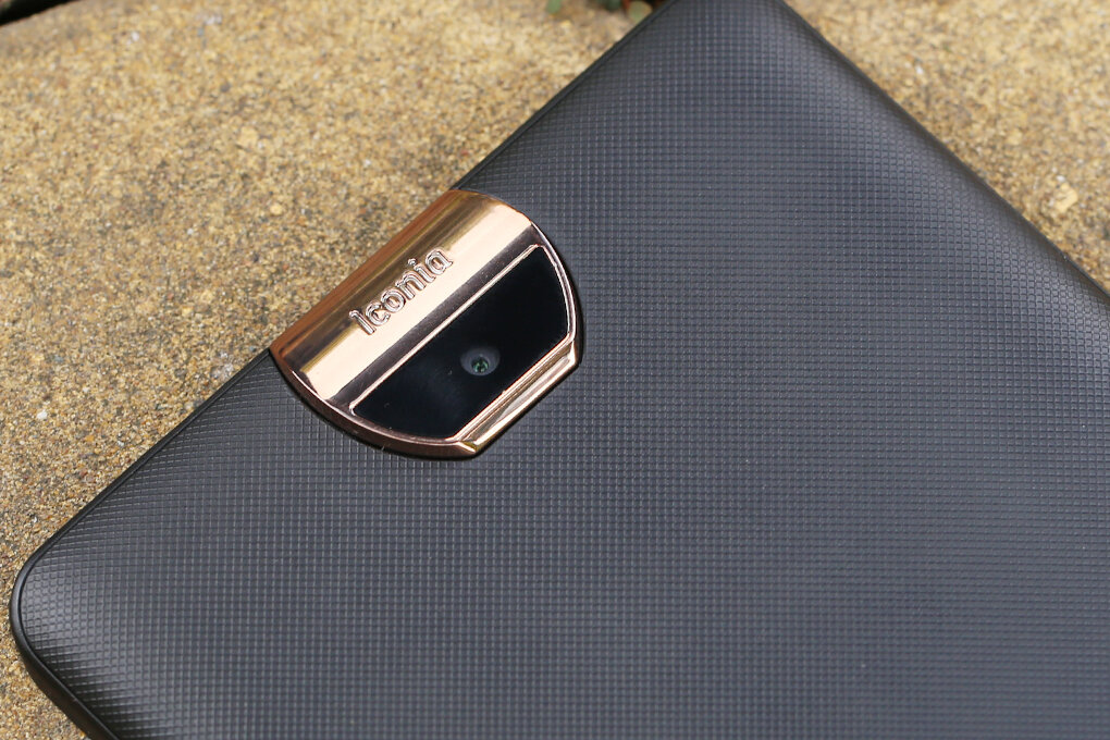 Máy tính bảng Acer Iconia Talk S A1-734