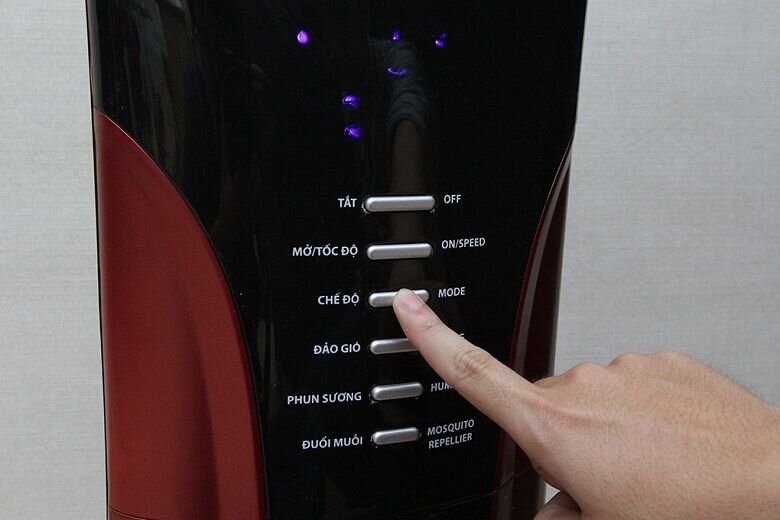 Quạt phun sương Comet CM8819 Quạt phun sương Comet CM8819