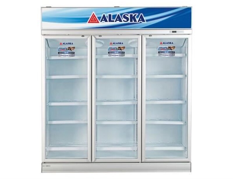 Tủ mát Alaska LC-1500C3 được thiết kế với 3 cánh cửa riêng biệt