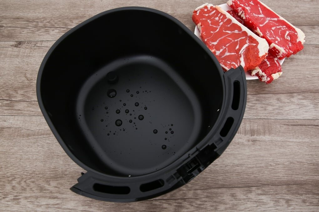 Nồi chiên không dầu Bluestone AFB-5876 phủ lớp chống dính cao cấp