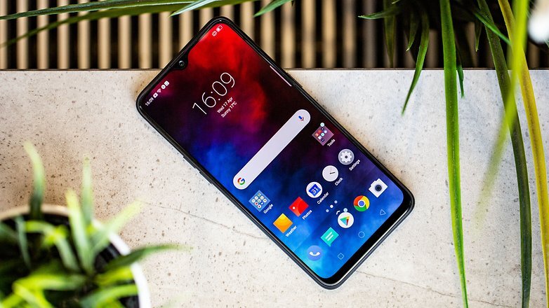 Điện thoại Realme 3 Pro - 6GB RAM, 128GB, 6.3 inch