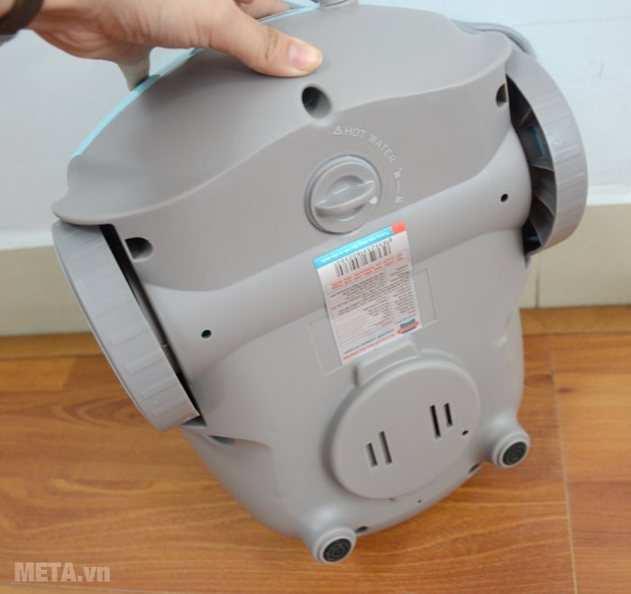 Bàn là hơi nước dạng đứng Sunhouse SHD2102