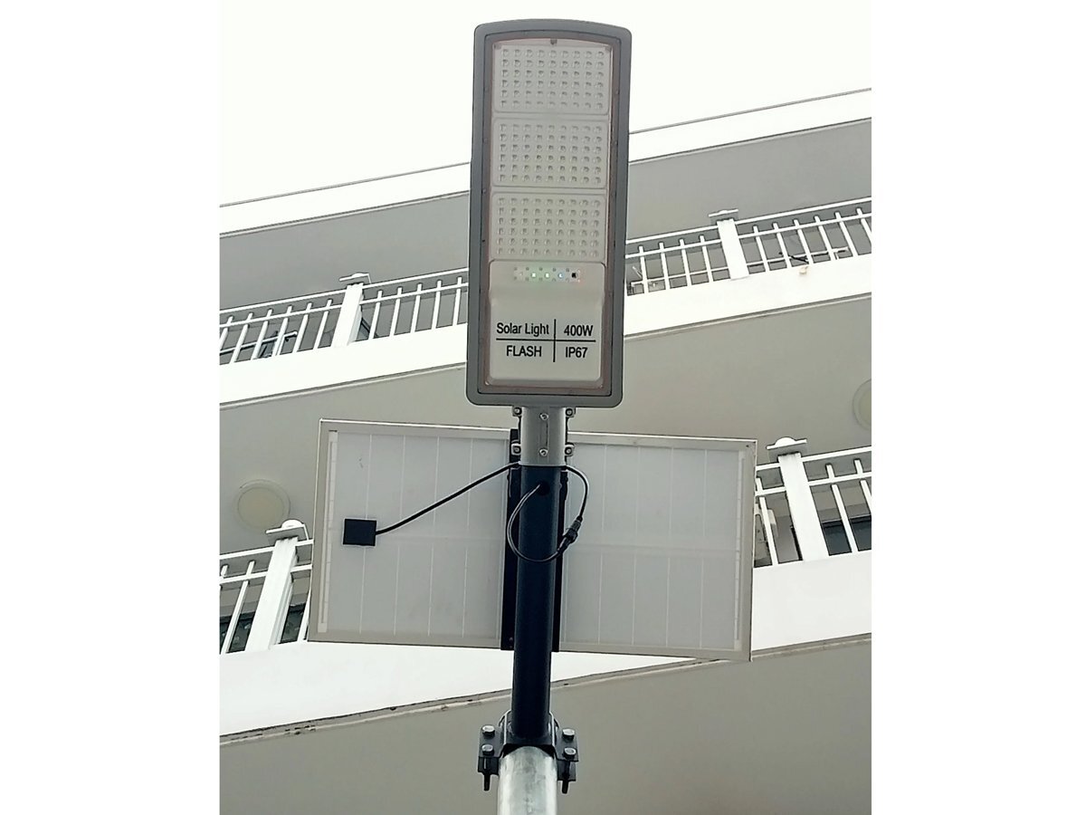 Đèn đường năng lượng mặt trời MK-68400 400W Đèn đường năng lượng mặt trời MK-68400 400W