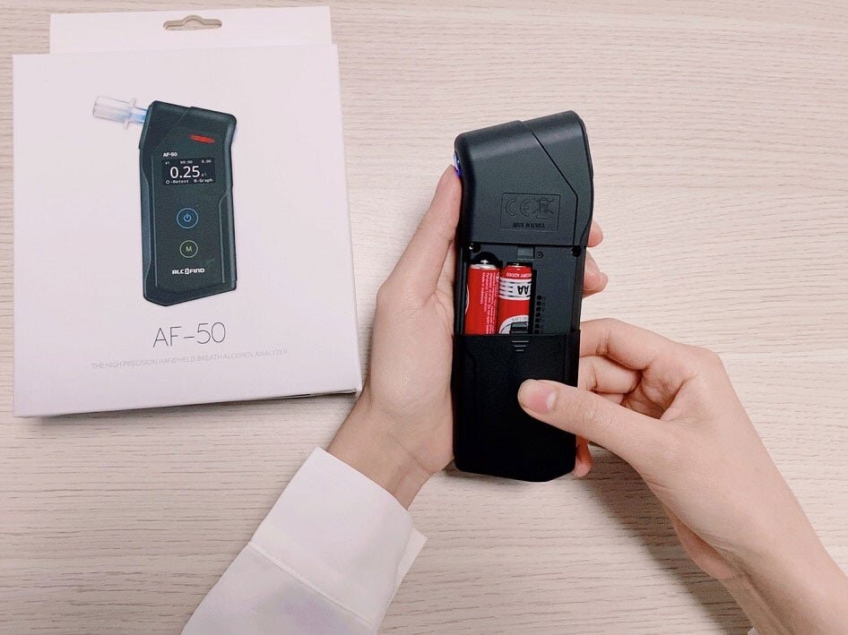 Máy đo nồng độ cồn Alcofind  