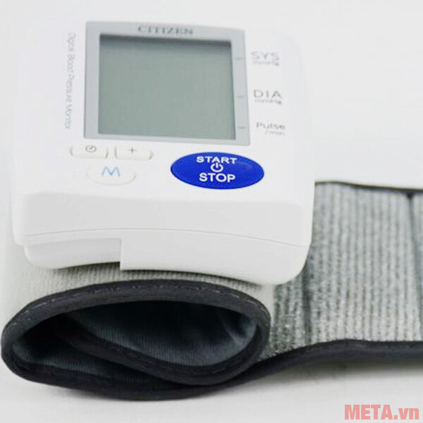 Máy đo huyết áp điện tử cổ tay CH-617