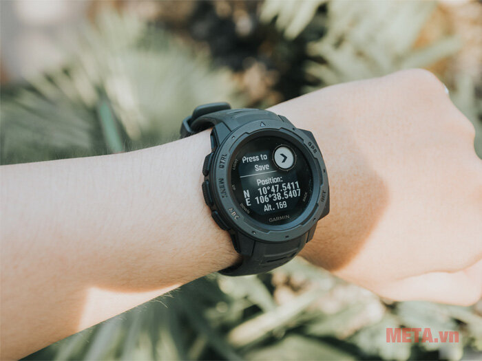 Đồng hồ thông minh theo dõi hoạt động Garmin Instinct