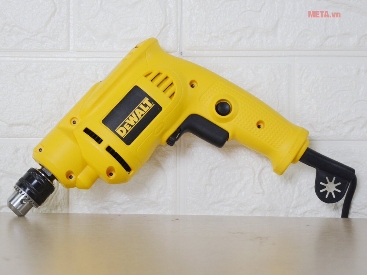 Máy khoan DeWalt DWD010