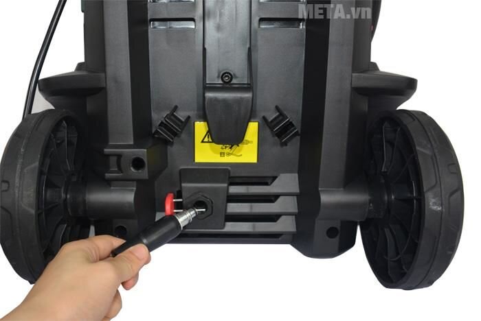 Máy phun xịt rửa áp lực cao Bosch Universal AQT 125