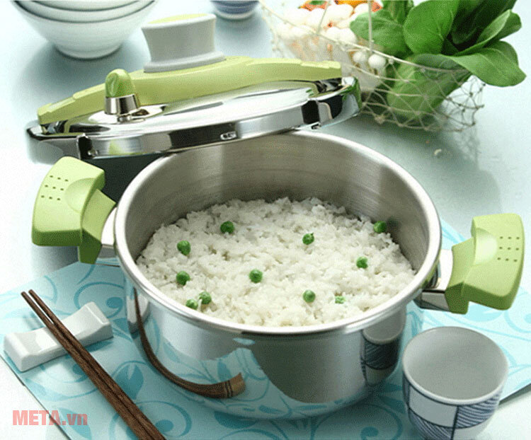 Nồi áp suất từ inox PoongNyun VTPC-22C 4,5 lít Nồi áp suất từ inox PoongNyun VTPC-22C 4,5 lít