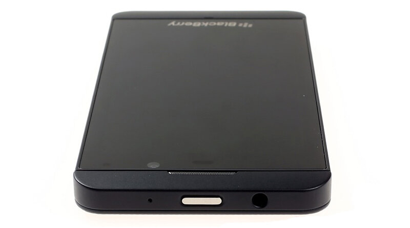 Điện thoại BLACKBERRY Z10