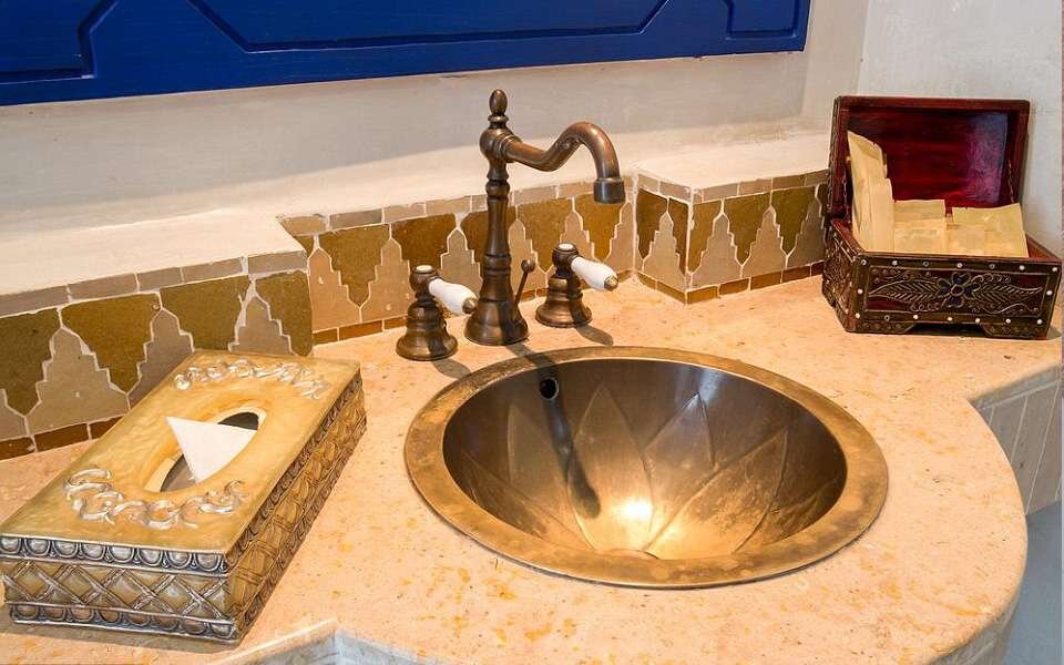Chậu rửa lavabo bằng đồng đúc Kanly GCL02 có kiểu dáng cổ điển