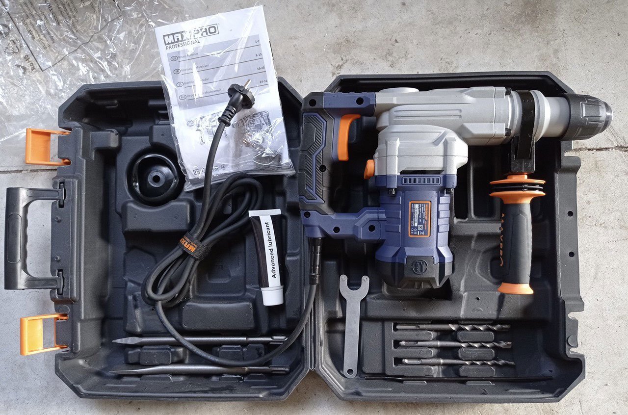 Hộp đựng làm từ nhựa MaxPro MPRH1200/28P