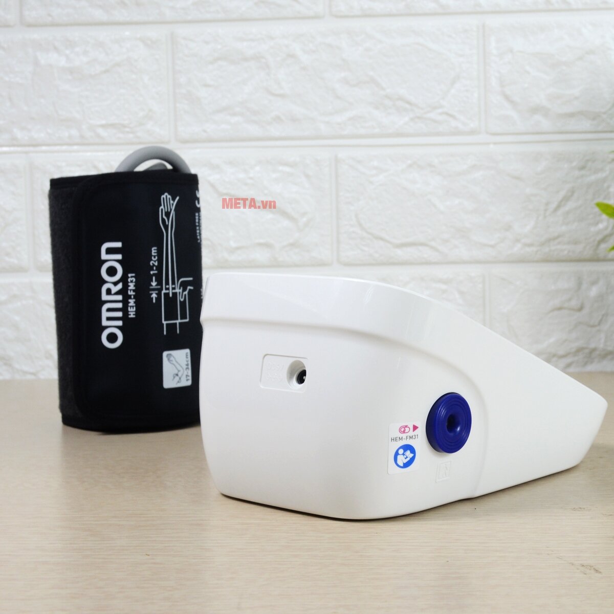 Máy đo huyết áp bắp tay tự động HEM-7320