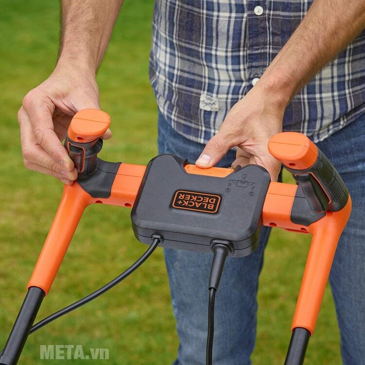 Máy cắt cỏ Black